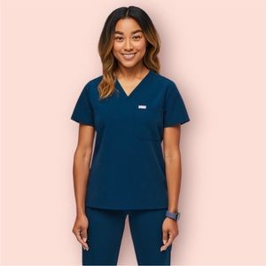 Figs Deep Reef Catarina One-Pocket Scrub Top